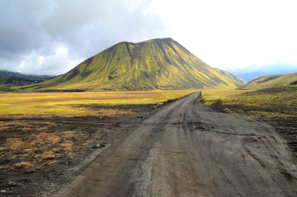 How to get to Landmannalaugar? By bus or by car?